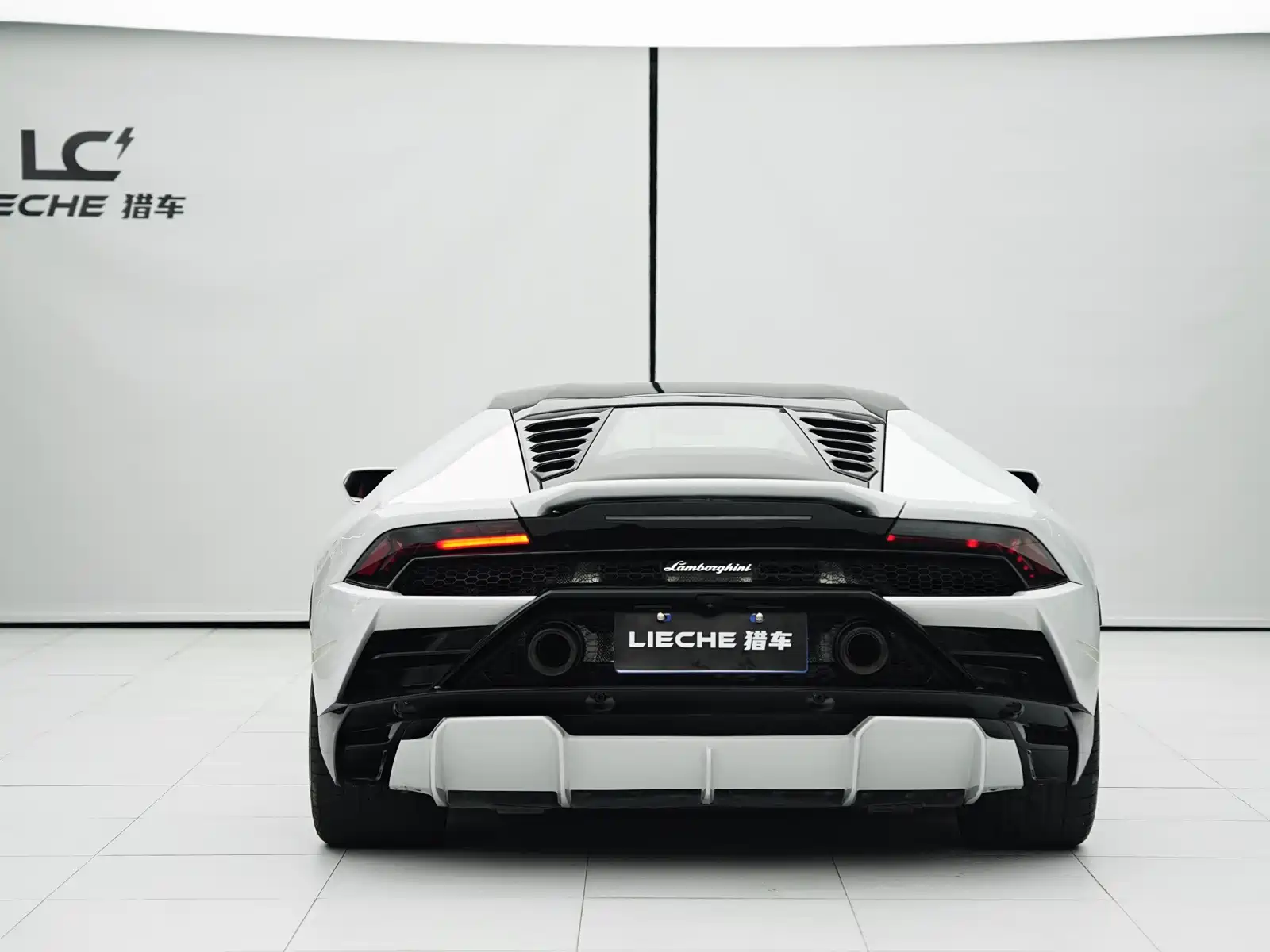 Фото 4 - Lamborghini Huracán