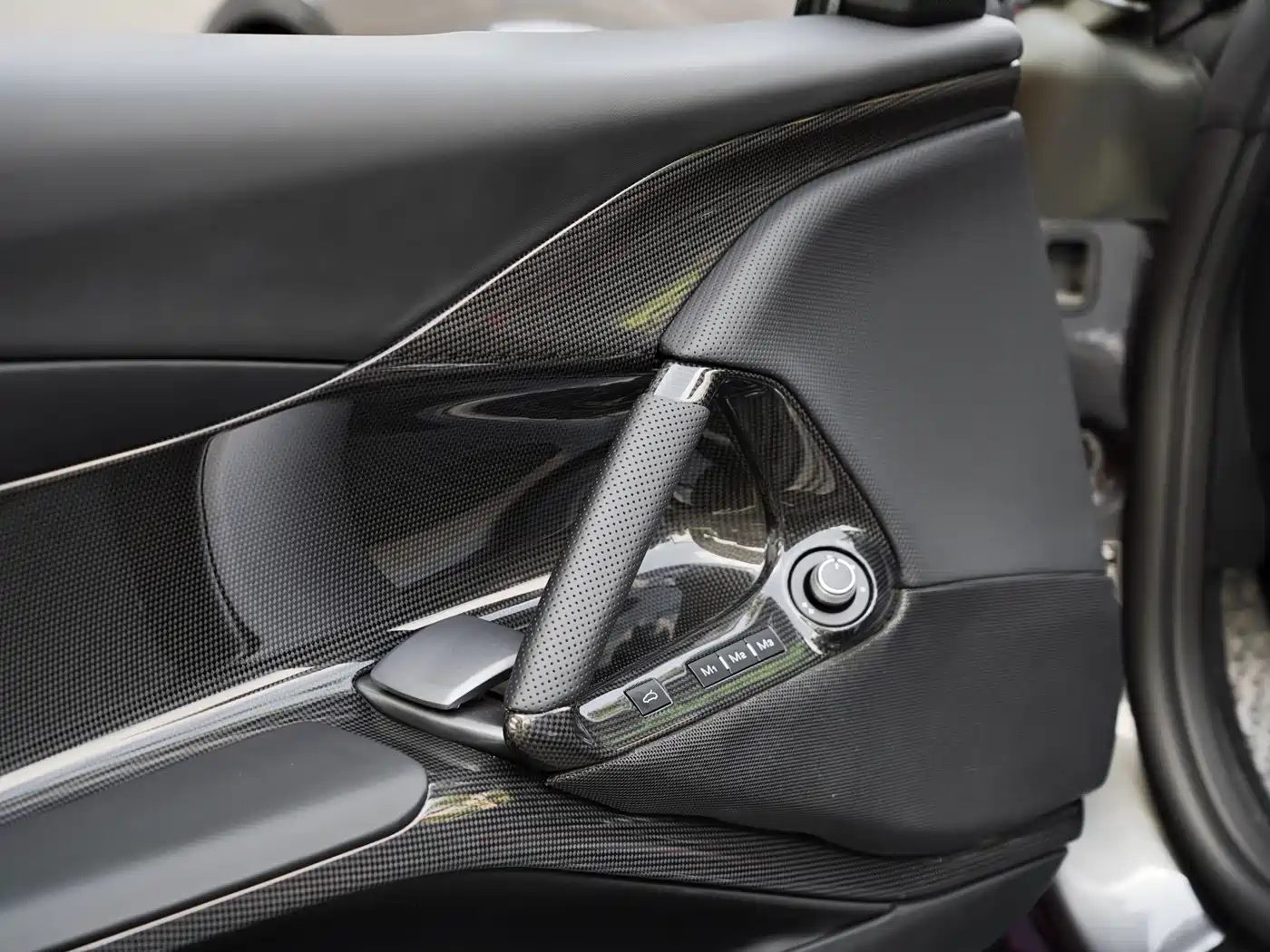 Photo 13 - Ferrari 812