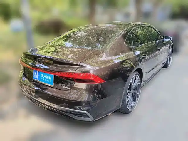 Audi A7L 2024 45 TFSI quattro Black Warrior Edition — фото 2