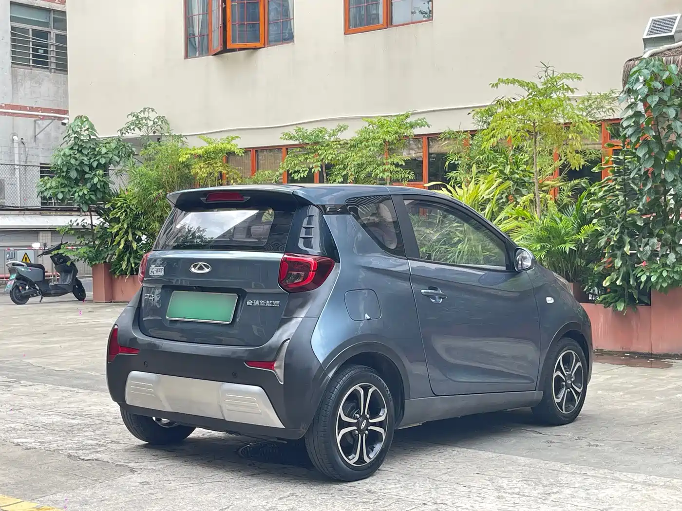 QQ New Energy Little Ant 2021 2021 200K Fans Edition Talent Version (NCM Battery 301km)