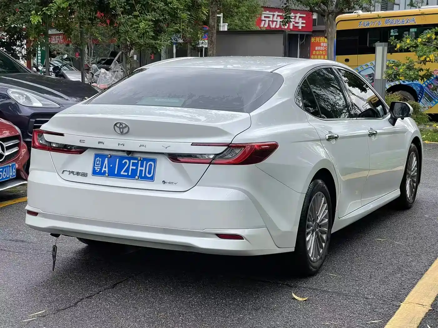 Toyota Camry 2025 Hybrid 2.0HXS Glory Edition фото 5
