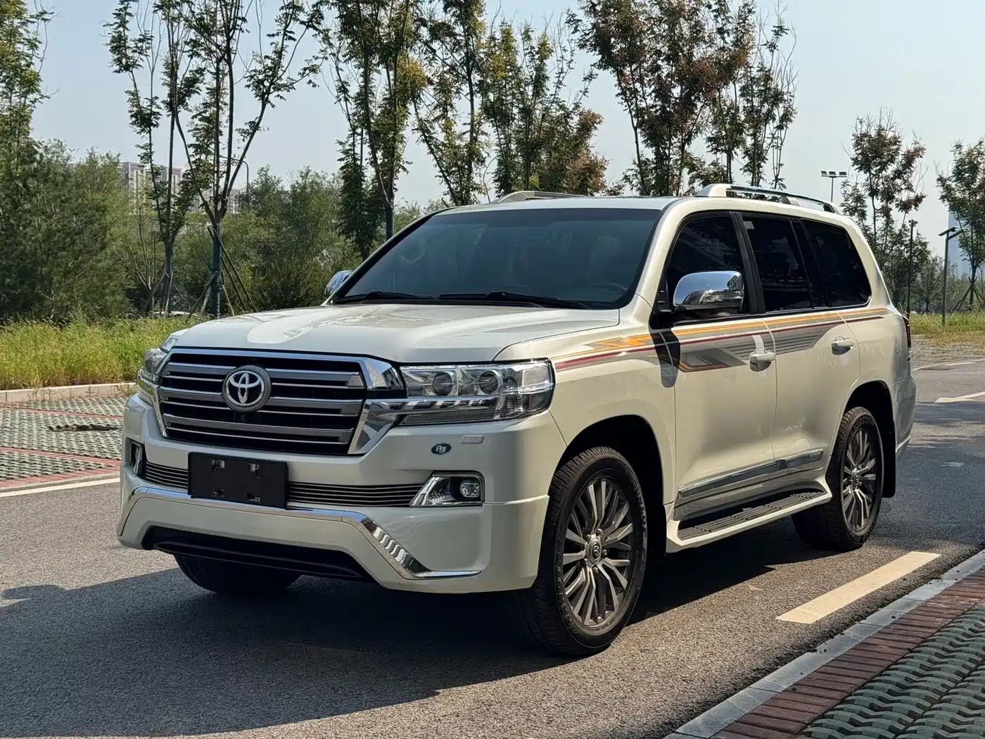 Toyota Land Cruiser (Import) 2017