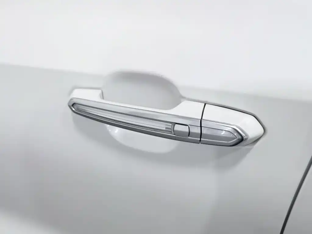 Photo 18 - Cadillac XT4
