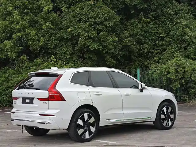 Volvo XC60 Plug-in Hybrid 2024 T8 PHEV Long Range AWD Smart Elite Luxury Edition — фото 5