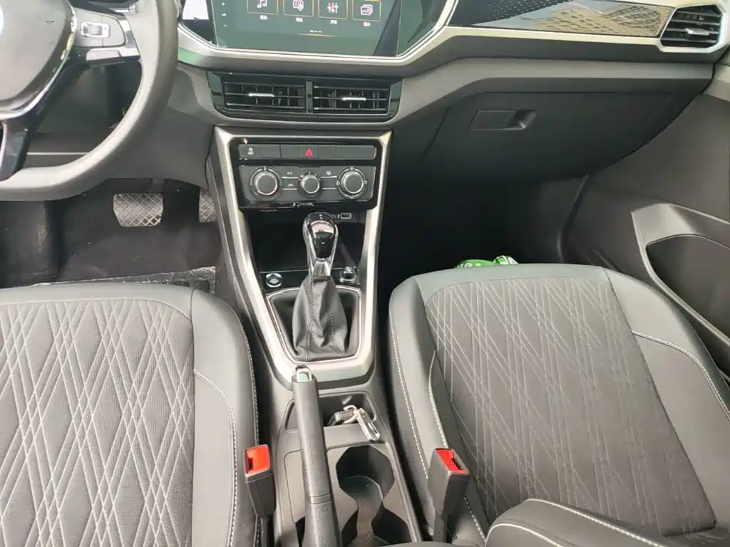 Photo 14 - Volkswagen T-Cross