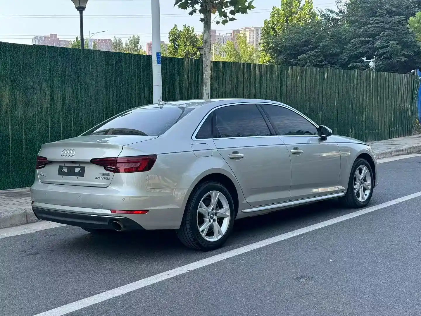 Фото 4 - Audi A4L