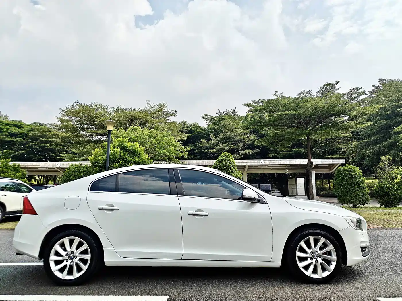 Фото 8 - Volvo S60
