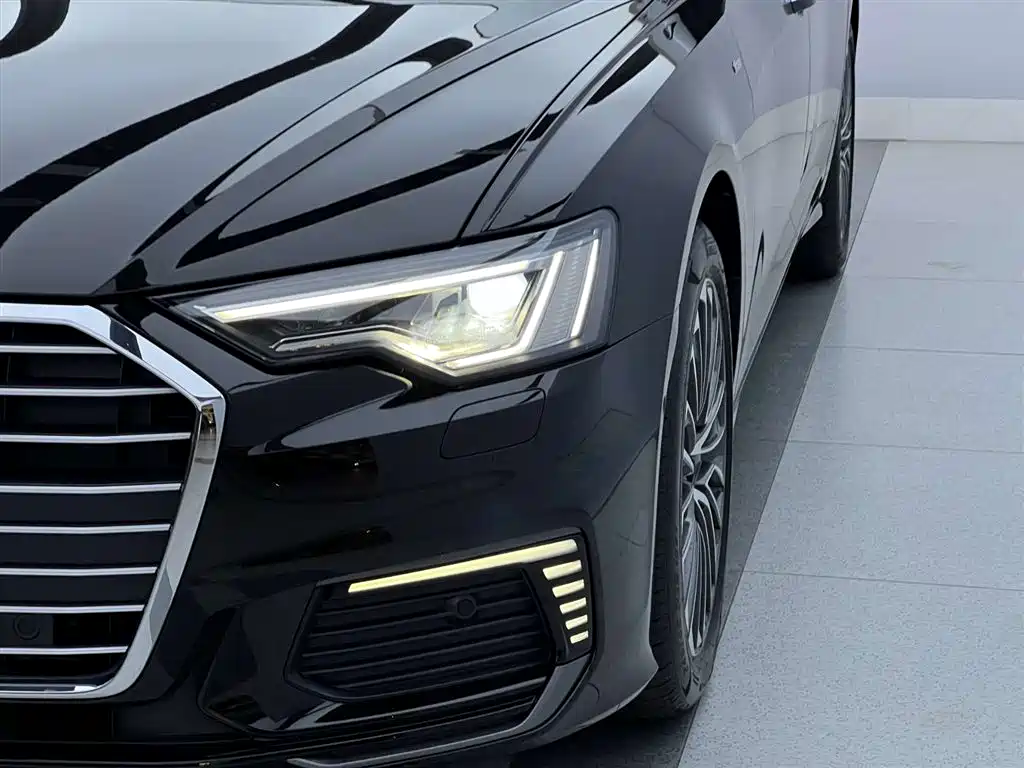 Audi Audi A6L New Energy 2022 55 TFSI e quattro 4