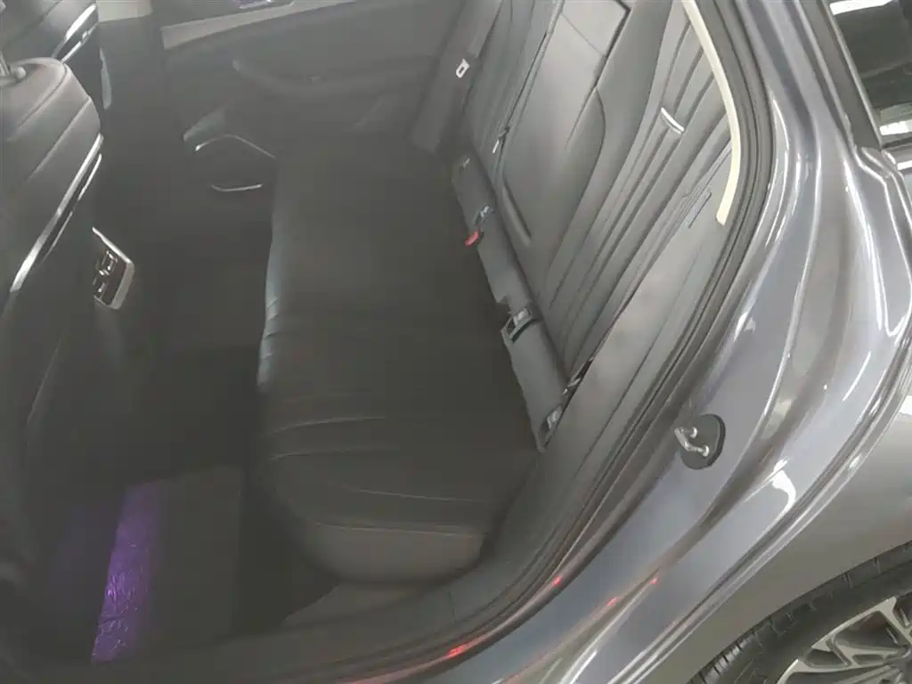 Hongqi H5 2023 2.0T Auto Smart Connect Flag Enjoy фото 17