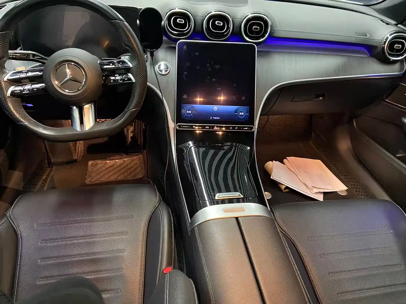 صورة 19 - Mercedes-Benz C-Class