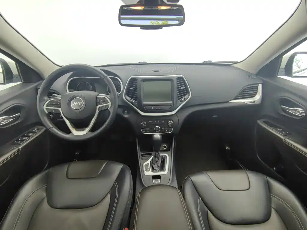 2021 Jeep Cherokee