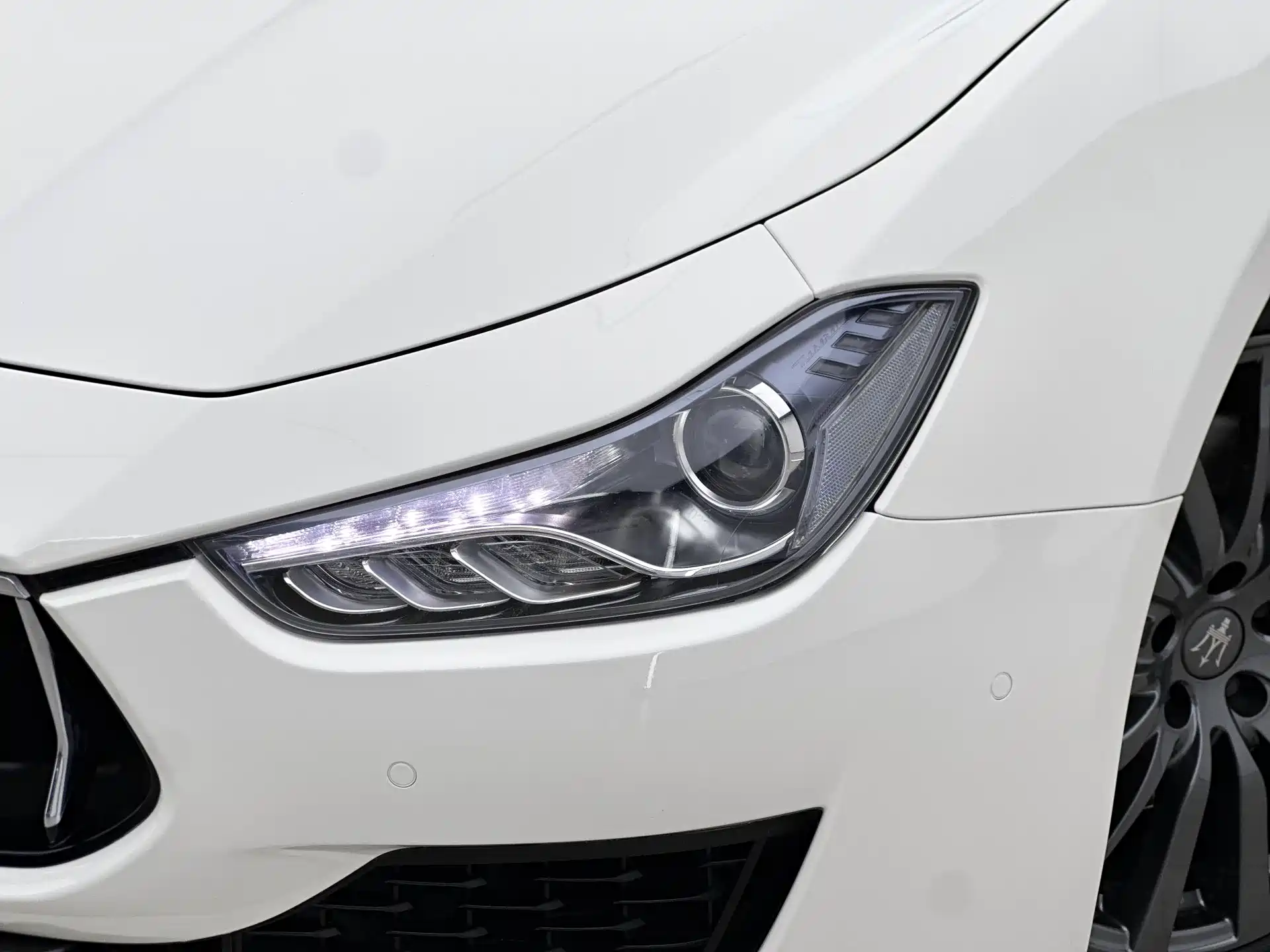 Photo 17 - Maserati Ghibli