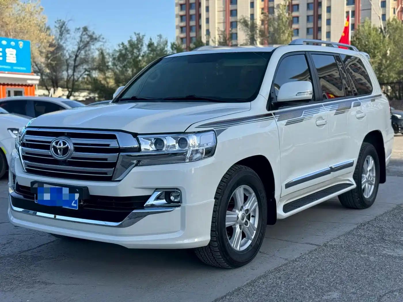 Toyota Land Cruiser (Import) 2015 4.0L V6 Middle East Low Configuration Edition
