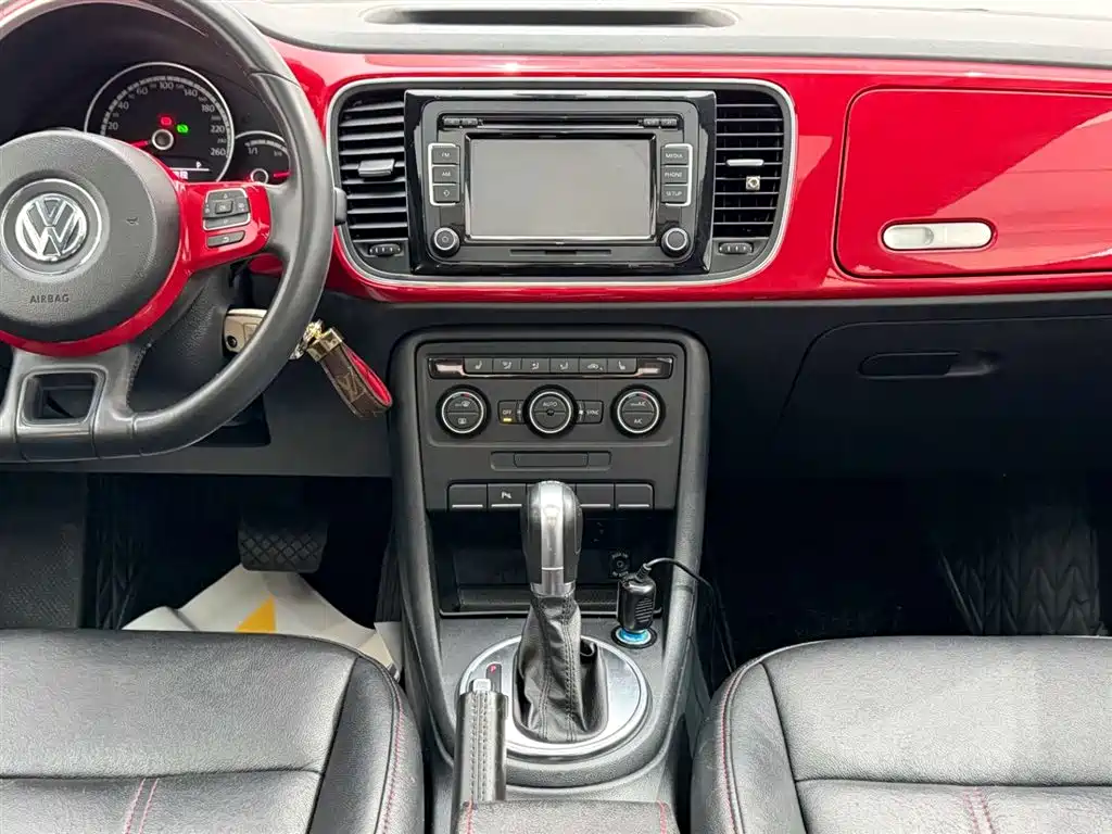 Volkswagen Beetle 2015 180TSI фото 25