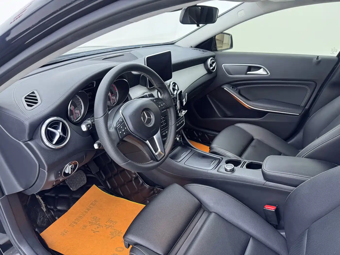 Mercedes-Benz GLA 2016 GLA 220 4MATIC Fashion фото 10