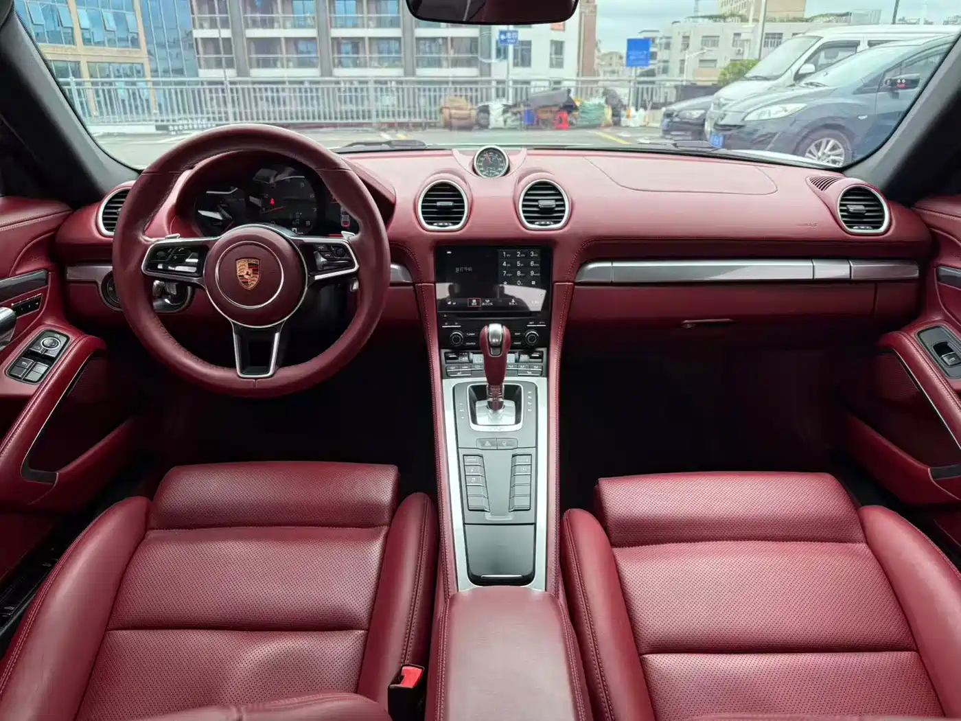 Porsche 718 2018 Cayman 2.0T фото 5
