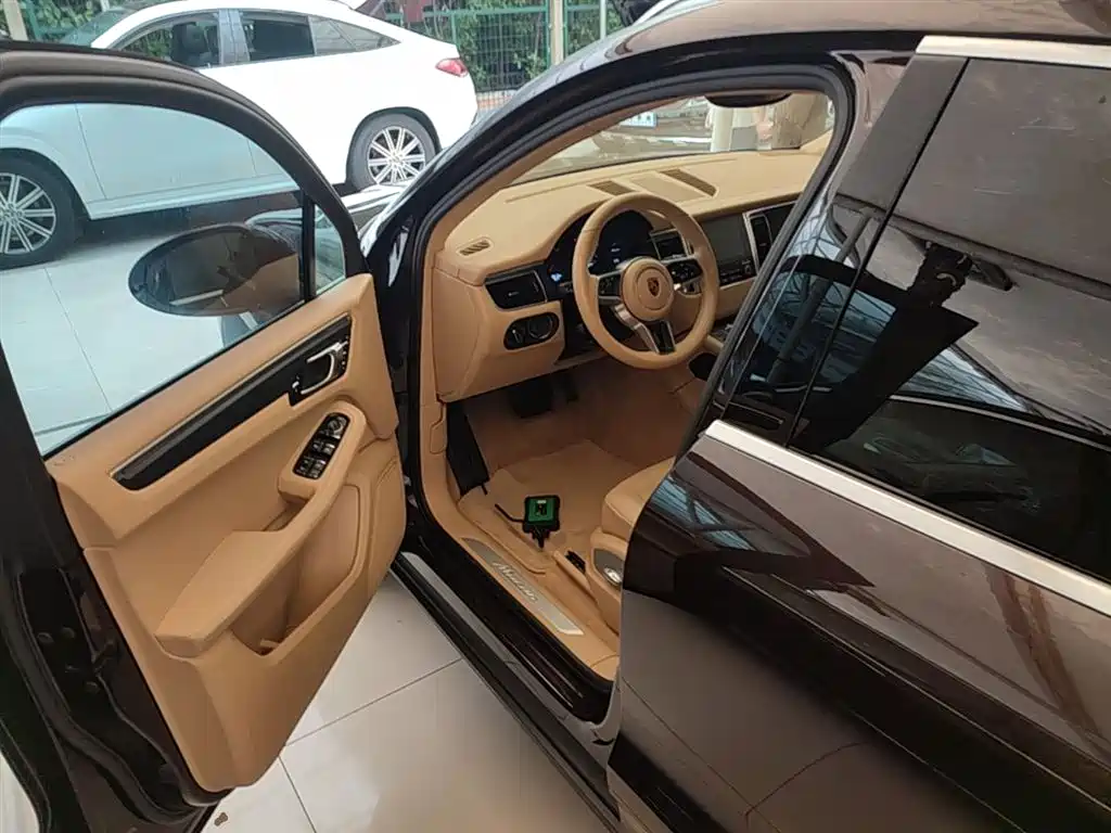 Porsche Macan 2017 Macan 2.0T фото 16