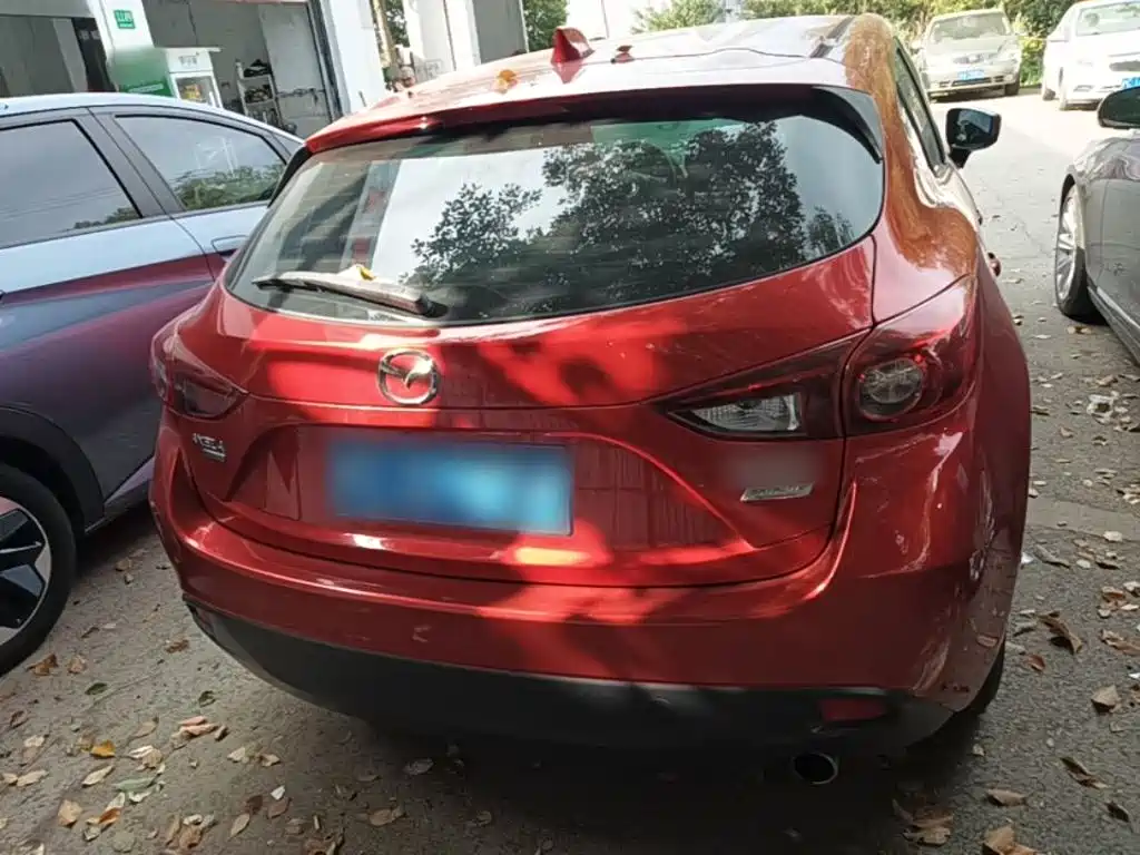 صورة 6 - Mazda Mazda 3