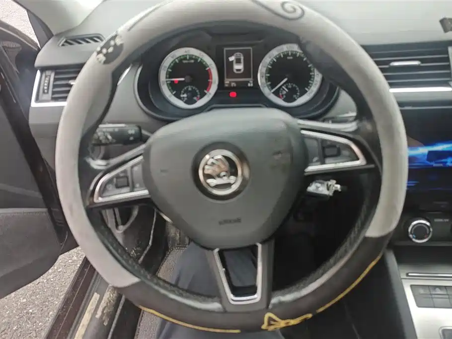 Škoda Octavia 2018 TSI280 DSG Luxury Edition фото 15