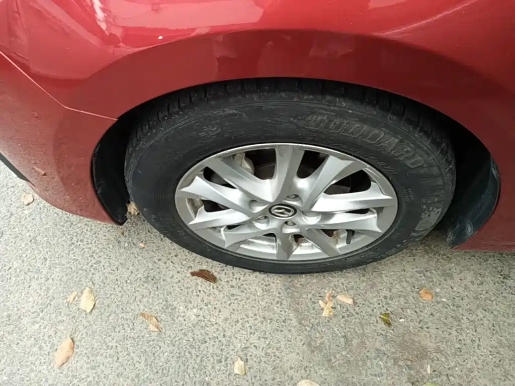 صورة 23 - Mazda Mazda 3