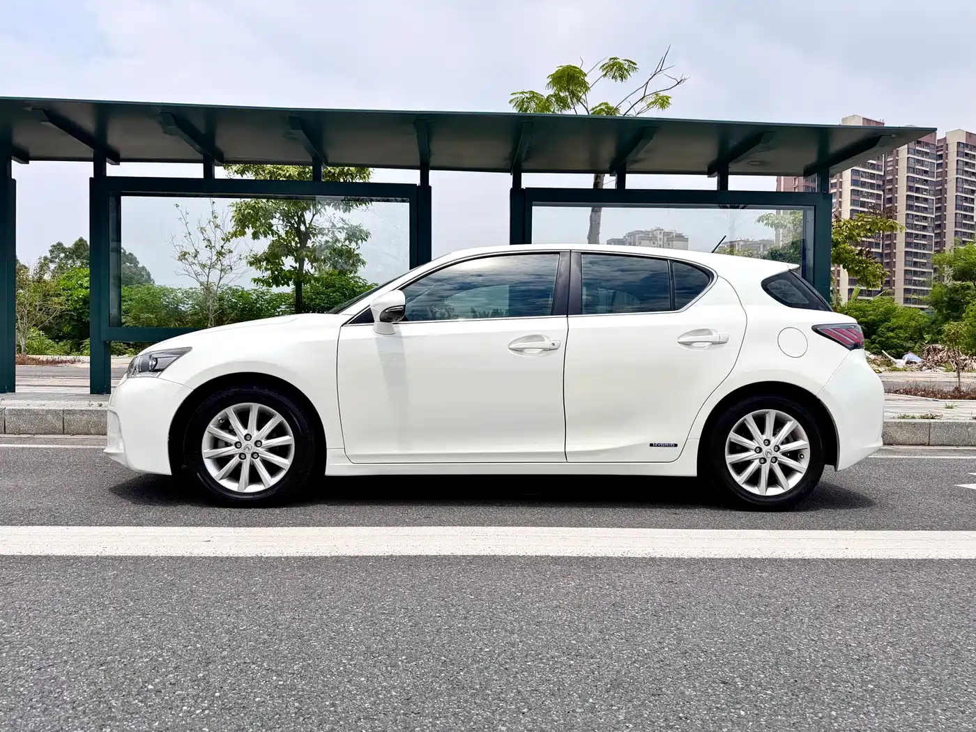 Фото 13 - Lexus CT