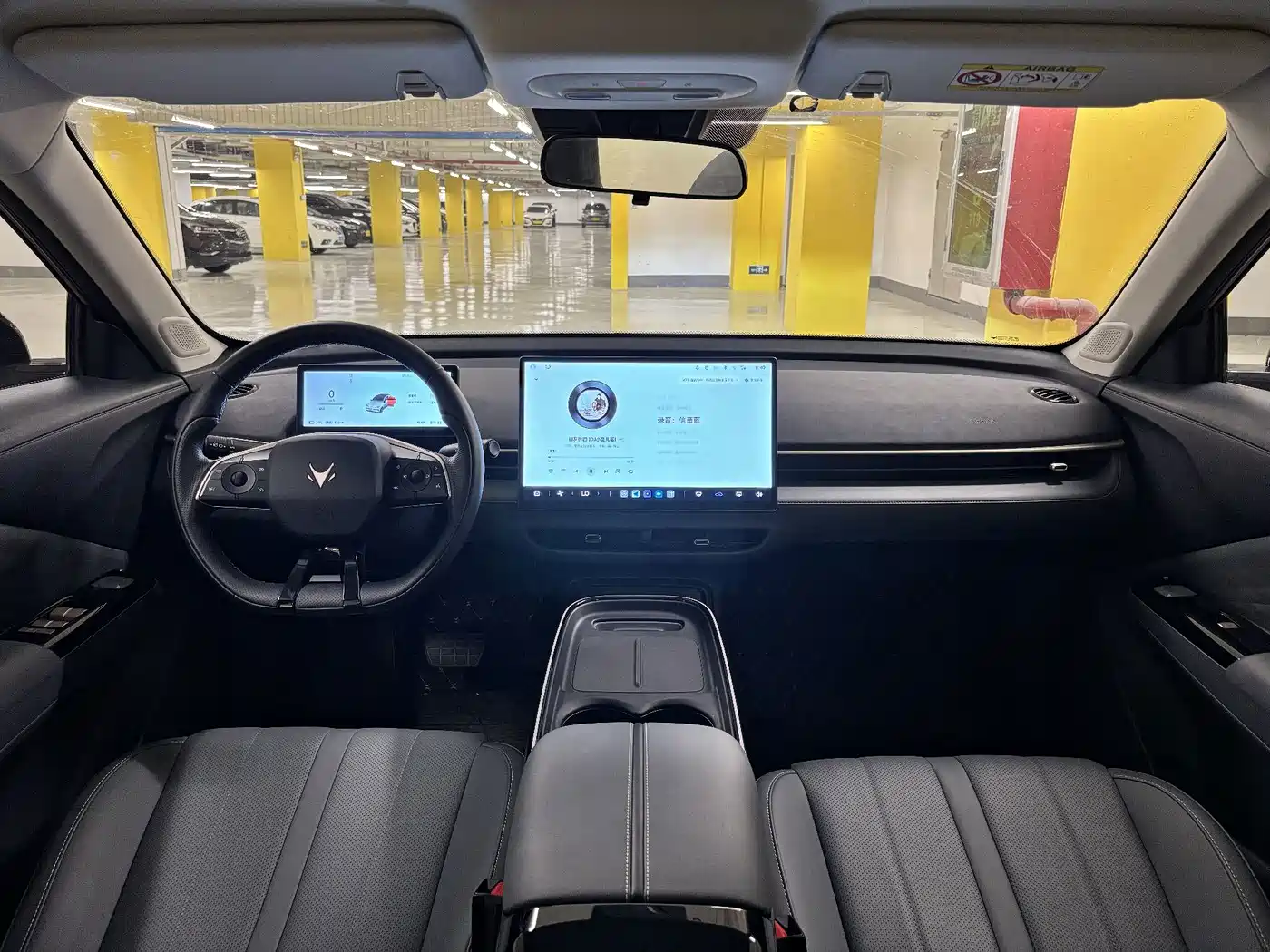 ARCFOX T1 2026 2025 425 Base Version