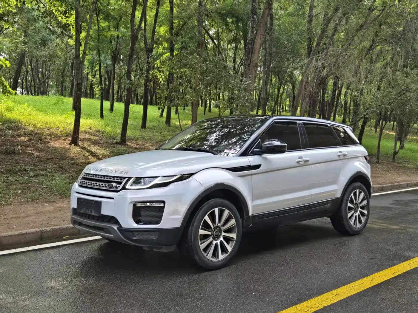 Фото 1 - Land Rover Range Rover Evoque