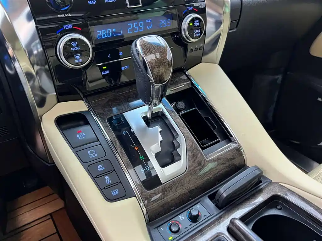 Toyota Alphard 2021 Hybrid 2.5L Premium 19