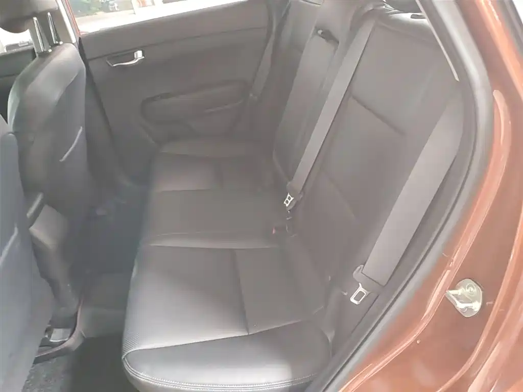 Kia KX3 Smart Run 2015 1.6L Automatic 2WD DLX фото 17