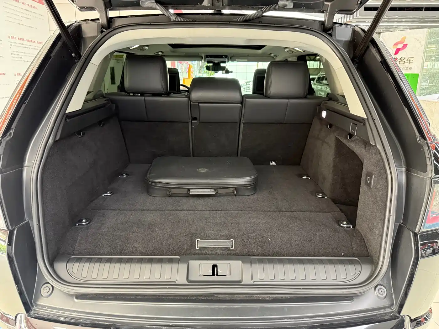 Land Rover Range Rover Sport PHEV 2019 P400e HSE фото 18