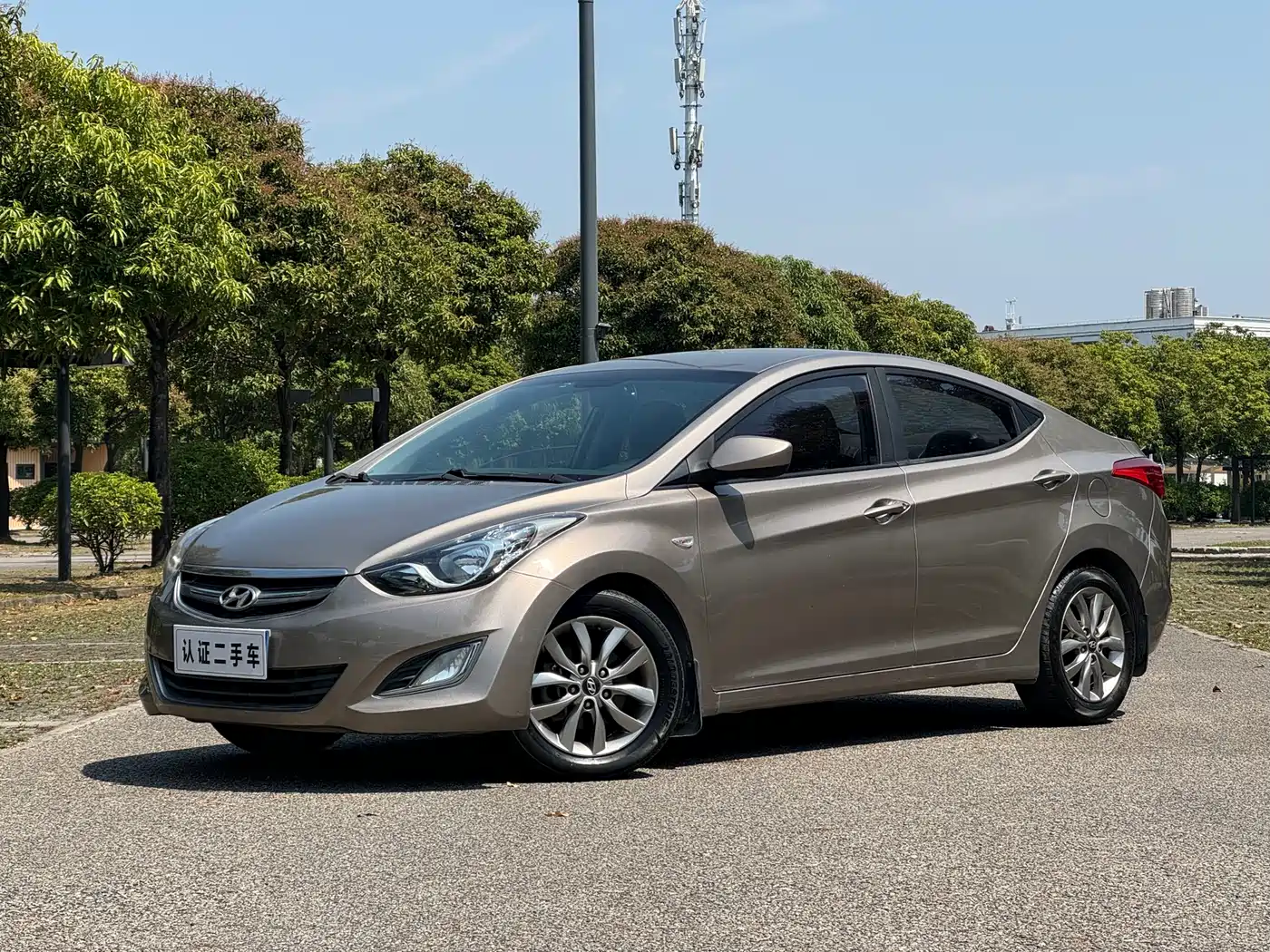 Hyundai Langdong 2015 1.6L Auto Trend