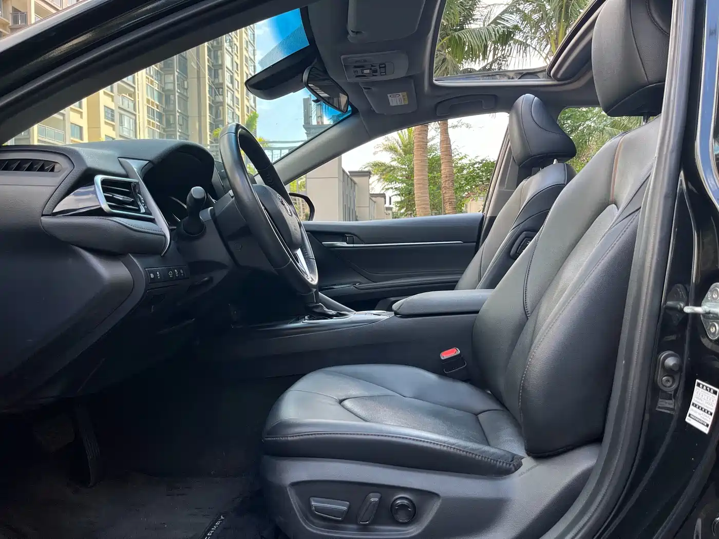 Toyota Camry 2023 2.0G Luxury Edition фото 4