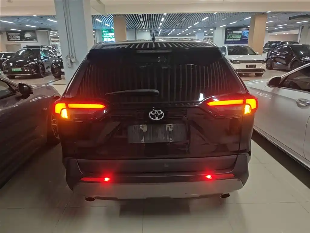 Toyota RAV4 Rongfang 2022 2.0L CVT 2WD Trend Plus Edition фото 6