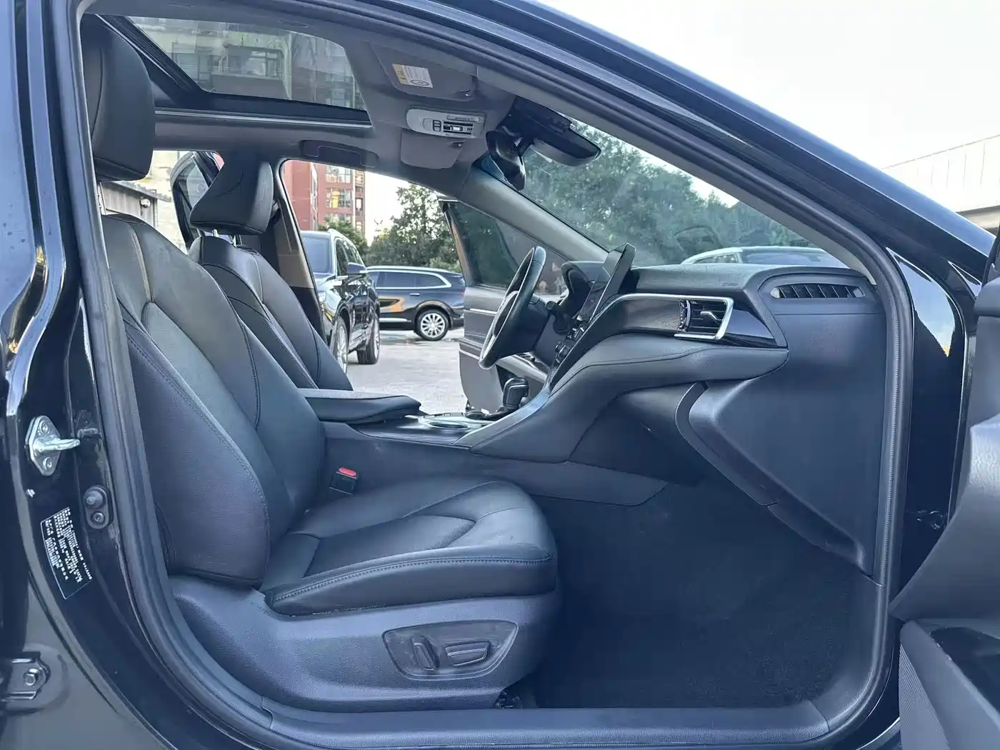 Фото 7 - Toyota Camry