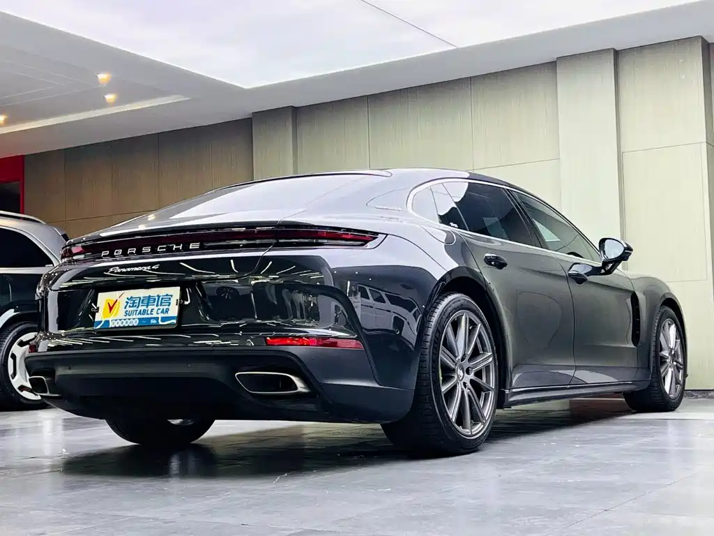 Porsche Panamera 2025 2026 Panamera 4 Executive Long Wheelbase 2.9T