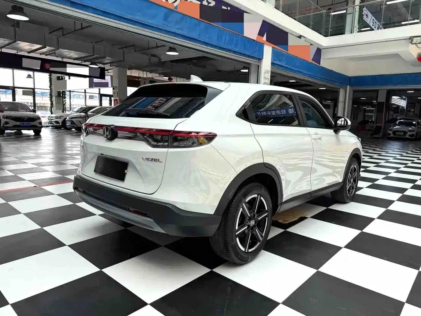 Photo 16 - Honda Vezel