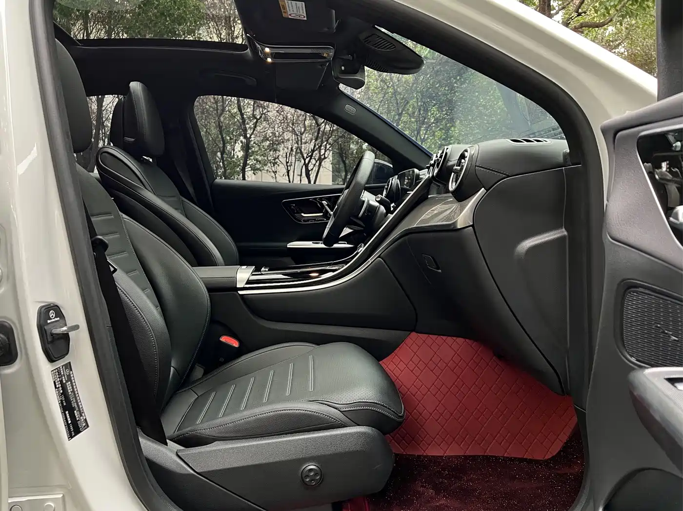 Mercedes-Benz GLC Coupe 2025 2024 GLC 260 4MATIC Coupe SUV