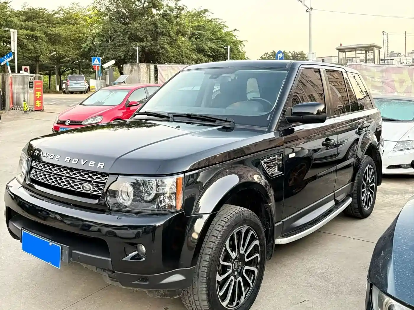 Land Rover Range Rover Sport 2011 5.0 NA V8 HSE фото 2