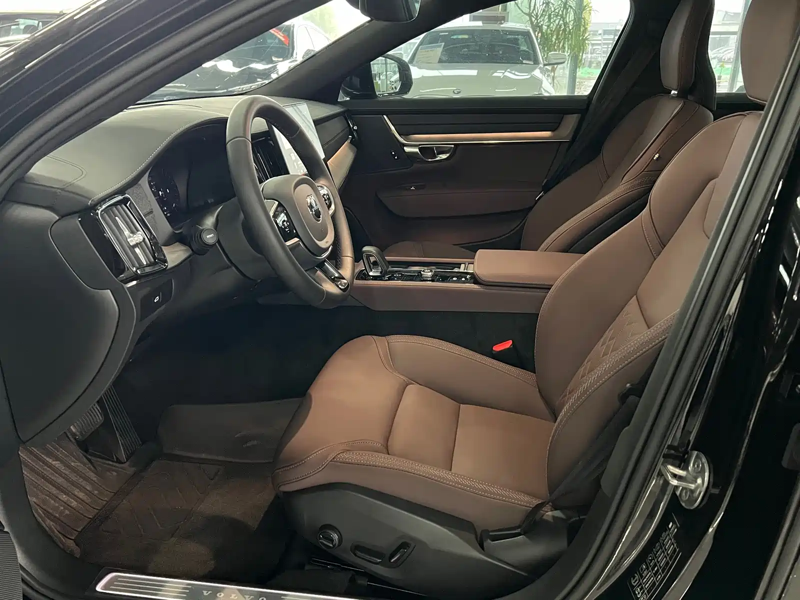 Photo 3 - Volvo S90