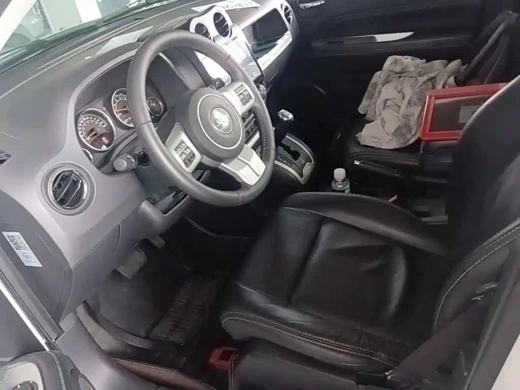 Фото 15 - Jeep Compass (Import)