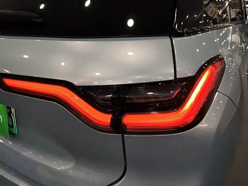 Фото 8 - NIO ES6