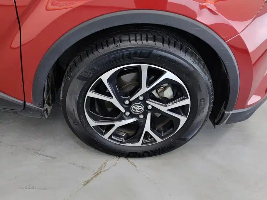 Toyota C-HR 2019 2018 2.0L Leading Sunroof Edition China VI