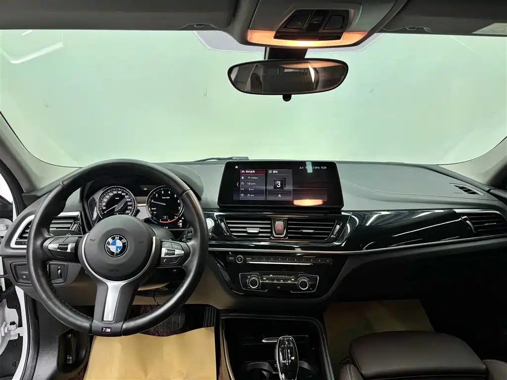 BMW 1-SERIES