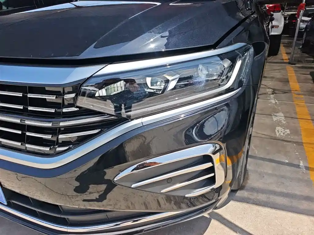 Volkswagen Passat 2024 330TSI Elite Edition фото 24