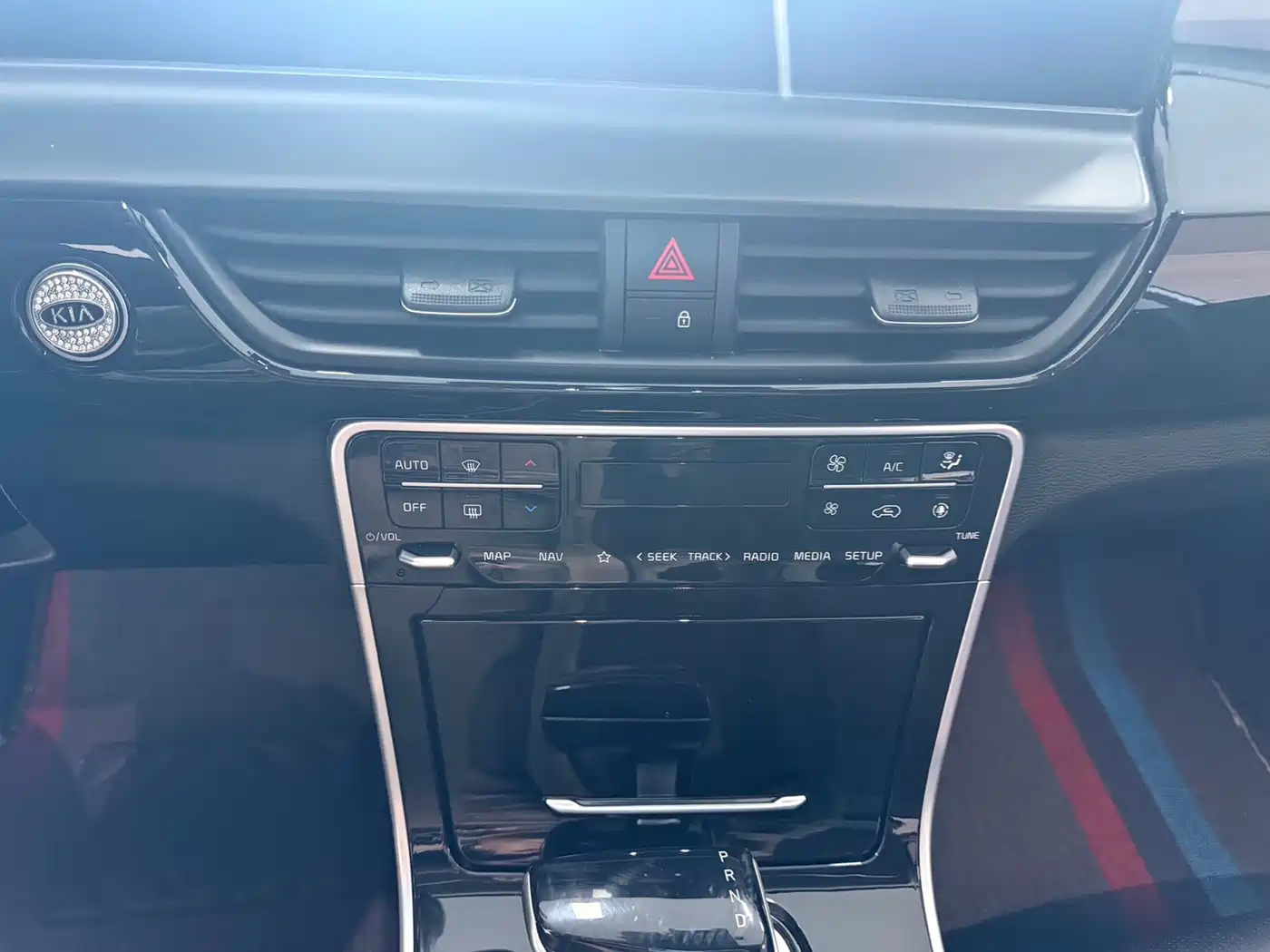 Kia Seltos 2023 1.5L CVT Premium Edition фото 12
