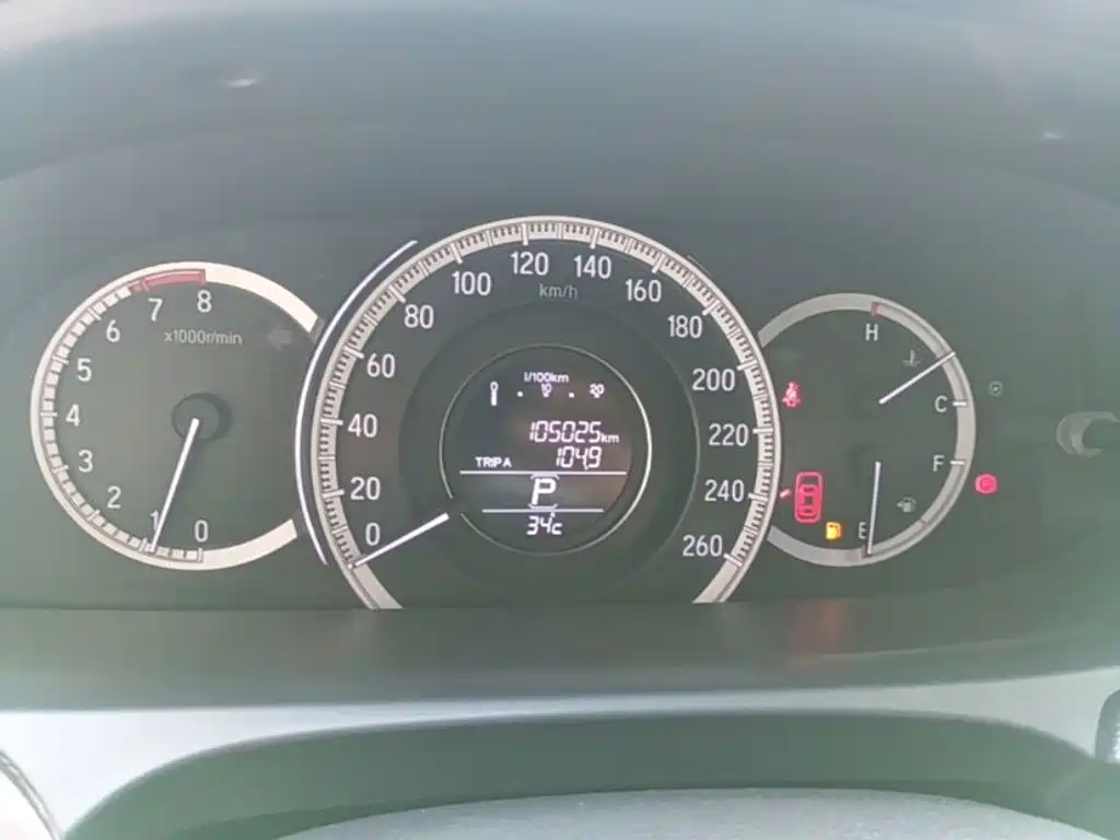 Фото 12 - Honda Accord
