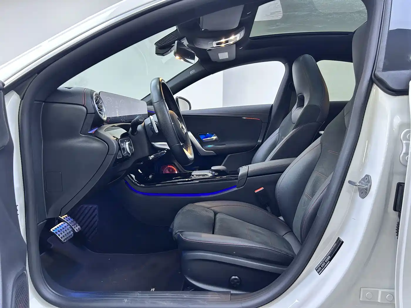 Mercedes-Benz CLA (Import) 2021 CLA 200 фото 7