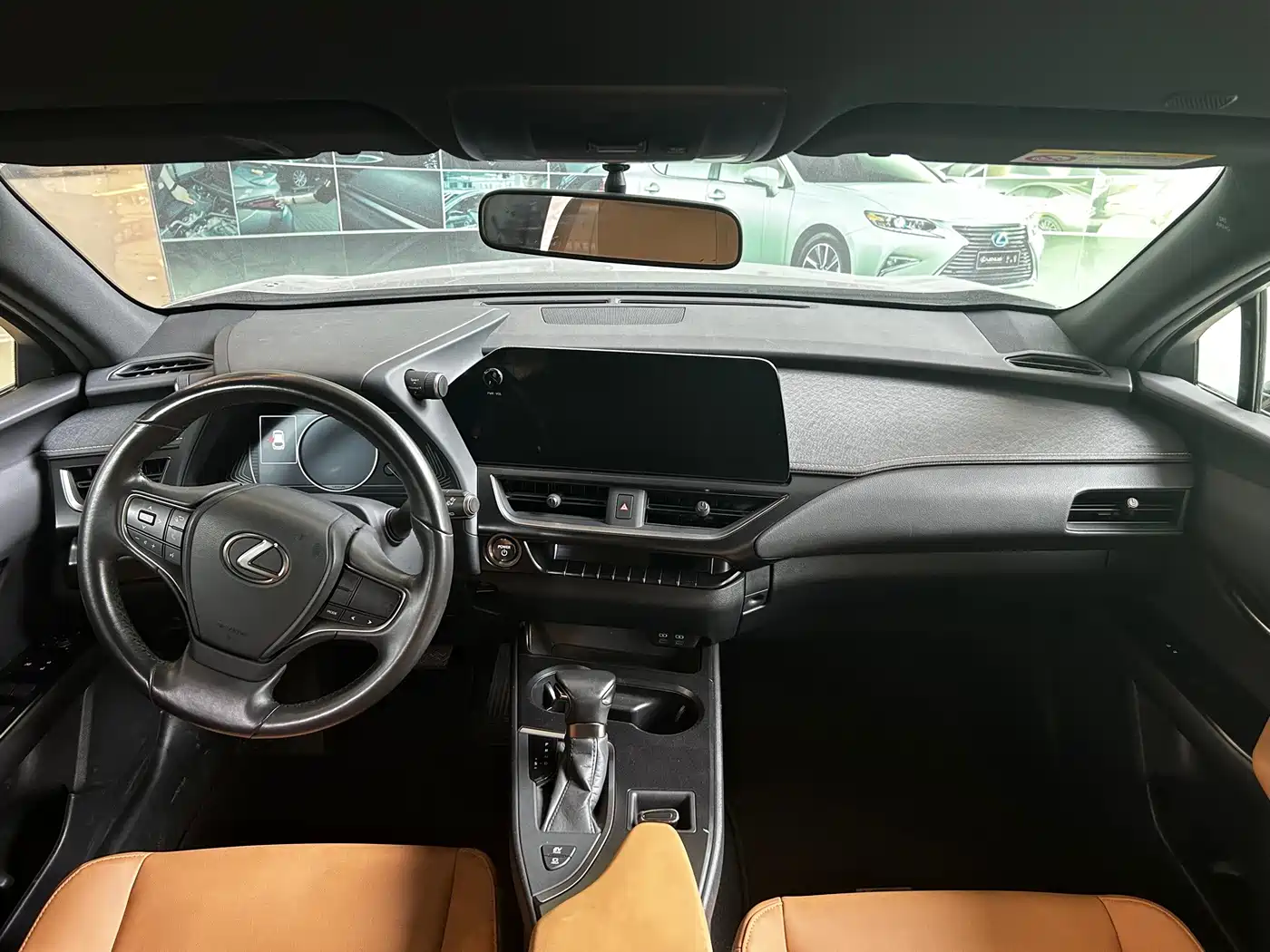 Lexus UX 2023 2022 260h Cool Edition