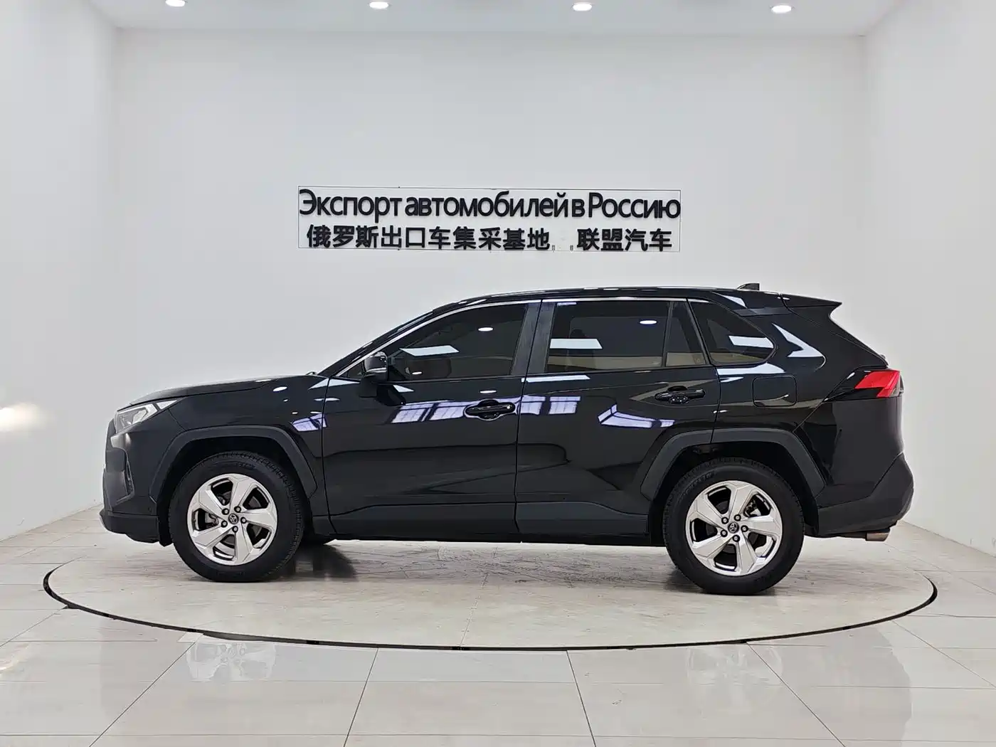 Toyota RAV4 Rongfang 2020 2.0L CVT 4WD Fashion PLUS фото 5