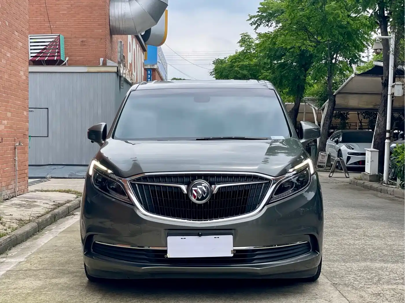 Buick GL8 2017 ES 28T Luxury China V фото 4